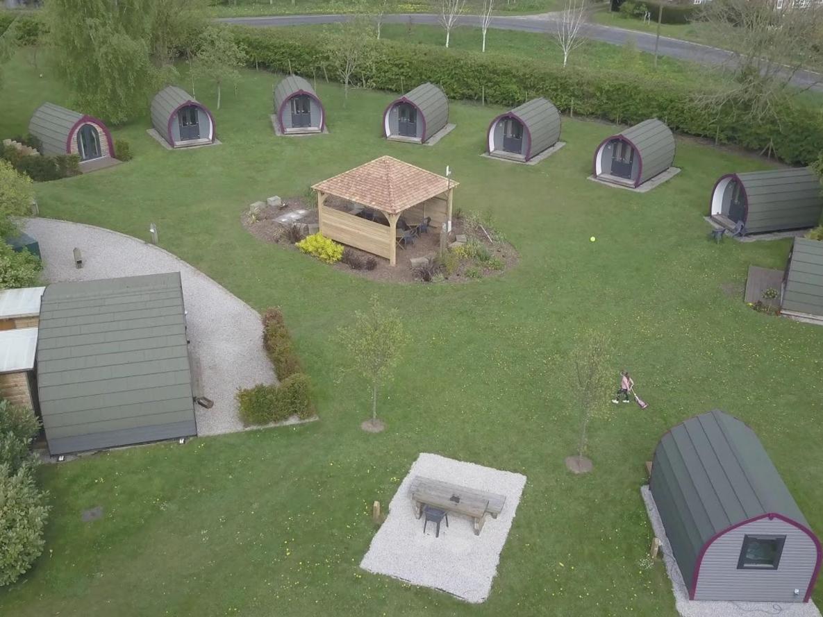 Glamping - York Holiday & Cycle Stop Екстериор снимка